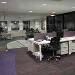 Office-space-design-with-frameless-glass-partitions-screen-15