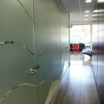 Office-space-design-with-frameless-glass-partitions-screen-24