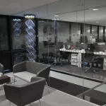 Office-space-design-with-frameless-glass-partitions-screen-8